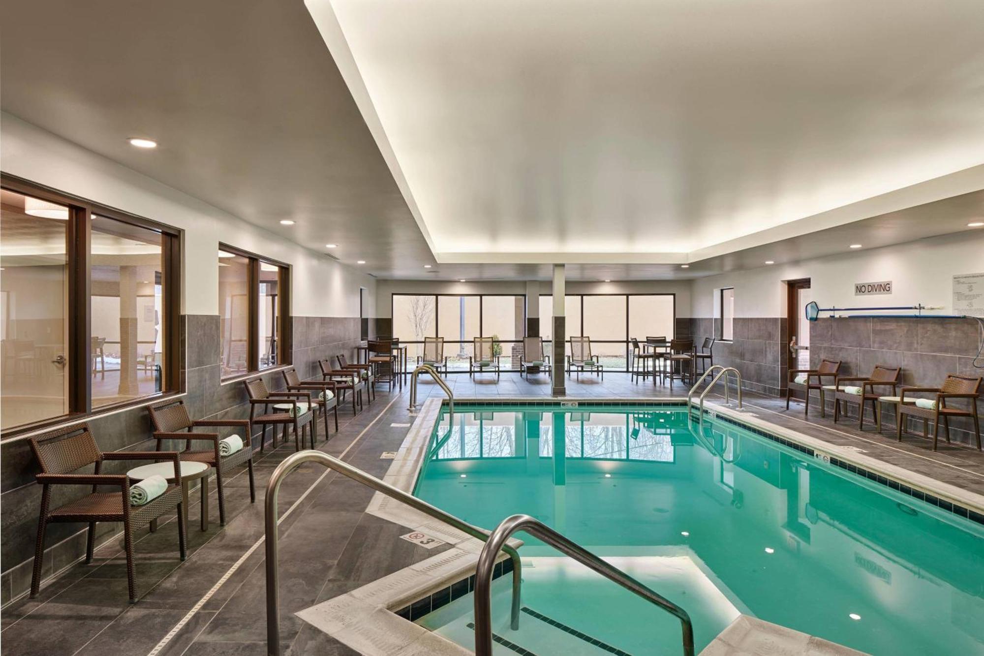 คอร์ตยาร์ด ฟิลาเดลเฟีย แลงฮอร์น Hotel ภายนอก รูปภาพ