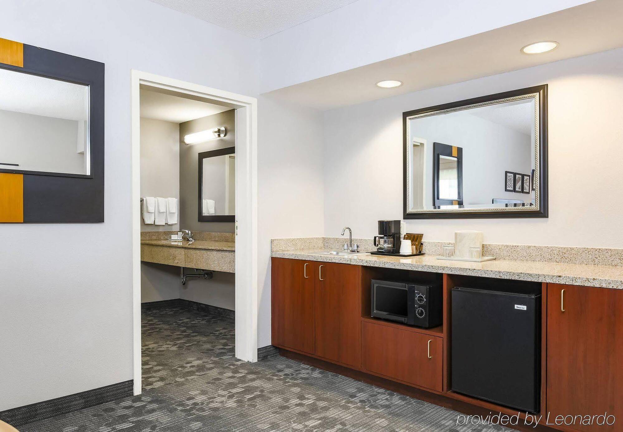 คอร์ตยาร์ด ฟิลาเดลเฟีย แลงฮอร์น Hotel ภายนอก รูปภาพ